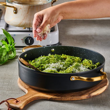 Casserole 4.3 liters , 28 cm + Gold Serving Spoon Regal Series from Food Appeal 