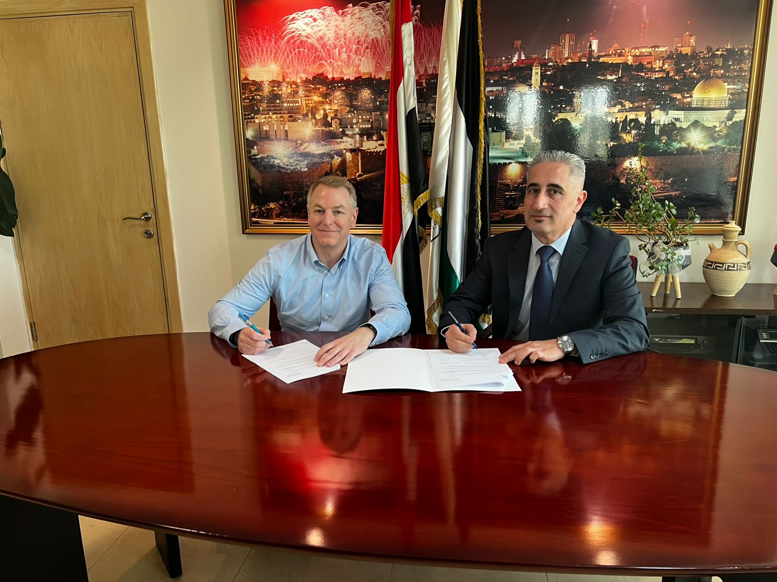 سبيتاني توقّع اتفاقية تعاون مع البنك العقاري المصري العربي 