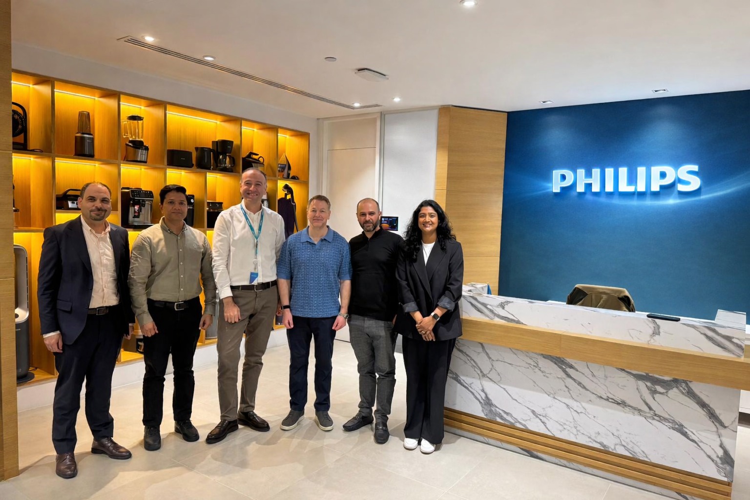 سبيتاني تختتم زيارة عمل استراتيجية إلى مقر Philips  الإقليمي في دبي